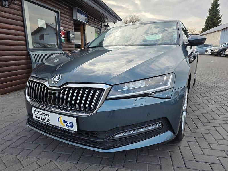 Gebraucht Skoda Superb Ambition 150 PS (110 kW) 2021 Grau Limousine
