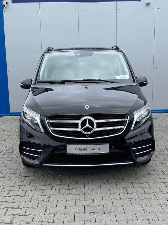 Gebraucht Mercedes V250 AMG line 190 PS (139 kW) 2018 Obsidianschwarz metallic Van / Kleinbus
