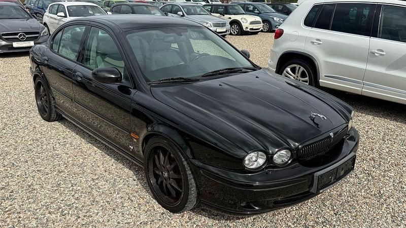 Schwarz Gebraucht 2003 Jaguar X-type Limousine | 1.990 € (Superpreis) - Bild 1/4
