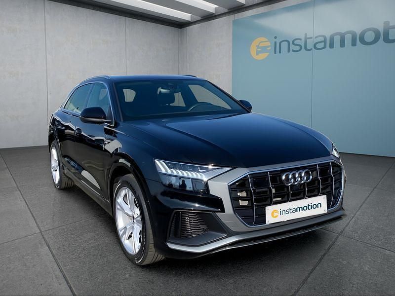 Gebraucht Audi Q8 381 PS (280 kW) 2022 Schwarz SUV