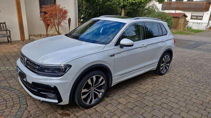 Second-hand VW Tiguan Highline 239 CP (175 kW) 2017 Alb SUV