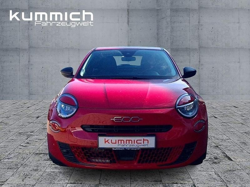 Gebraucht Fiat 600 101 PS (74 kW) 2024 Dunkelrot SUV