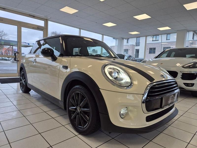 Gebraucht Mini Cooper D Sport 116 PS (85 kW) 2017 Weiß Kleinwagen