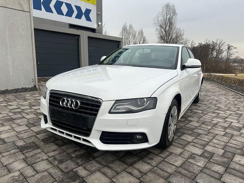 Weiß Gebraucht 2008 Audi A4 Attraction Limousine | 3.300 € (Fairer Preis) - Bild 1/4