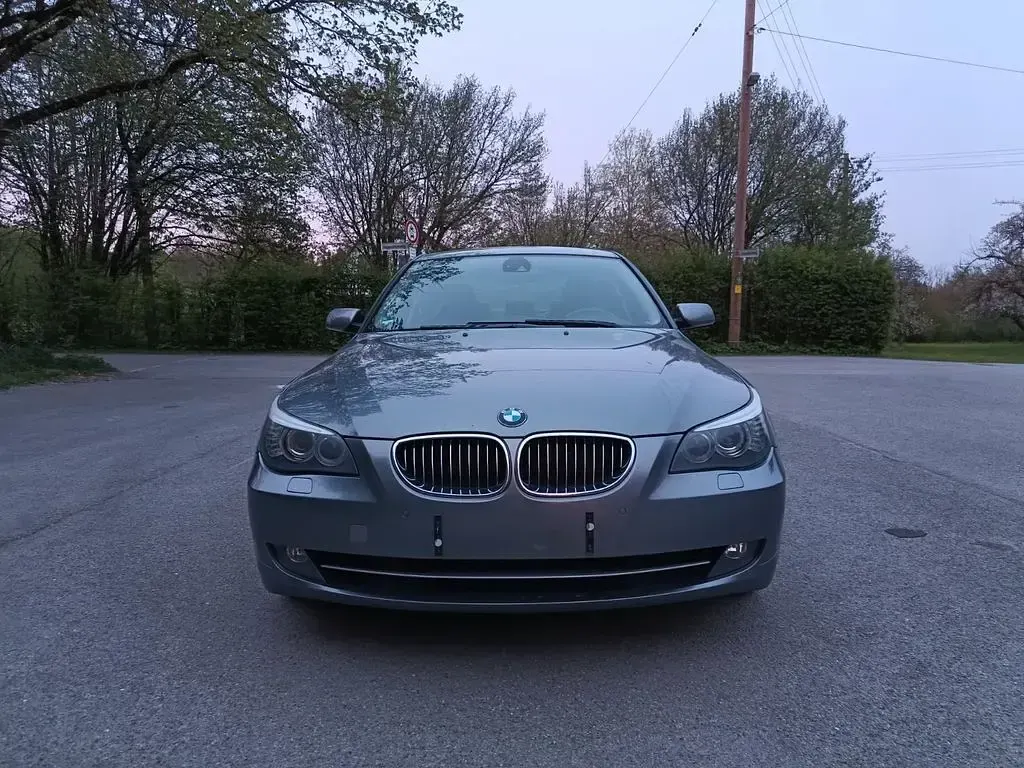 Second-hand BMW 525 197 CP (144 kW) 2008 Argintiu Berlinǎ