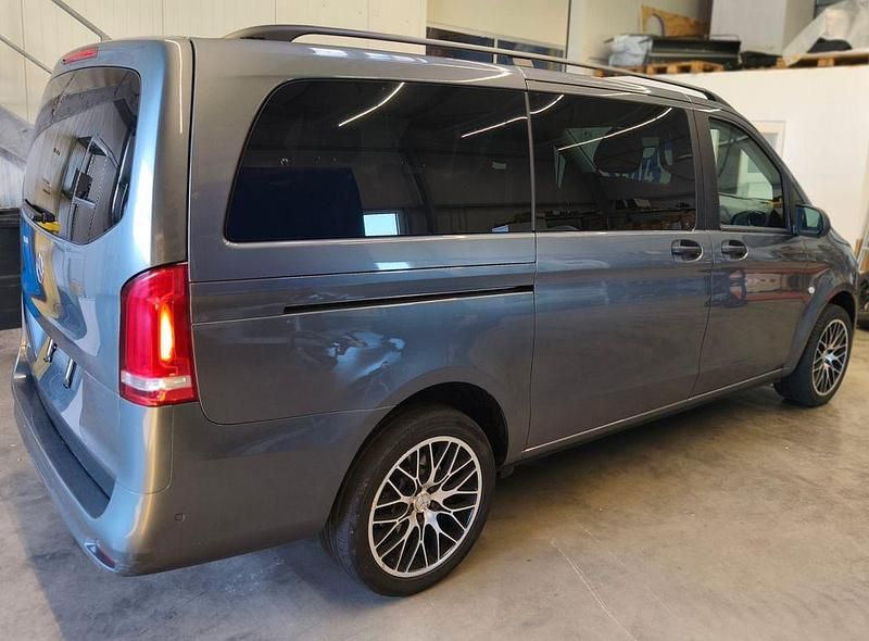 Gebraucht Mercedes Vito 190 PS (139 kW) 2021 Grau Van