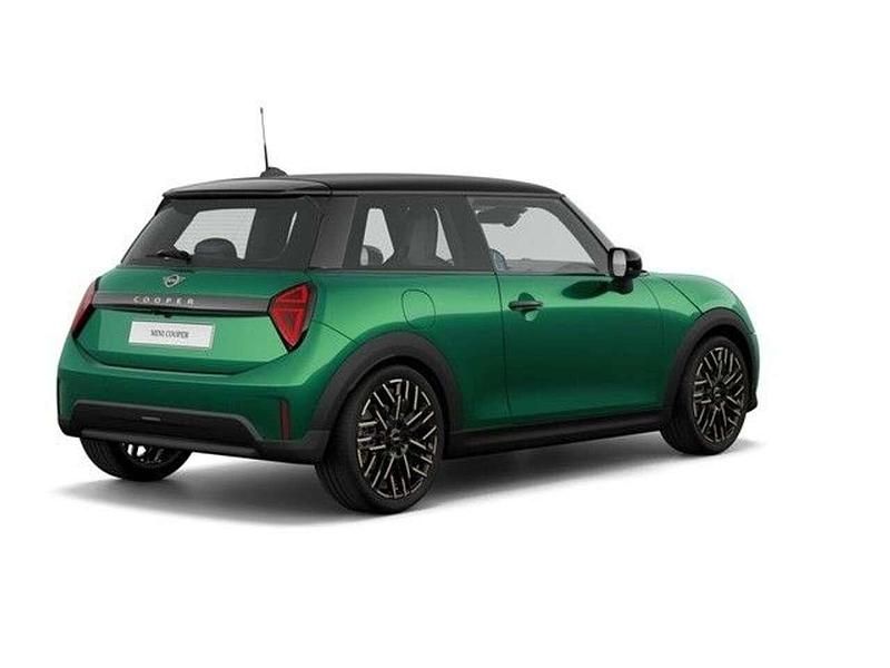 Gebraucht Mini Cooper Favoured 156 PS (114 kW) 2024 British racing green meta Kleinwagen