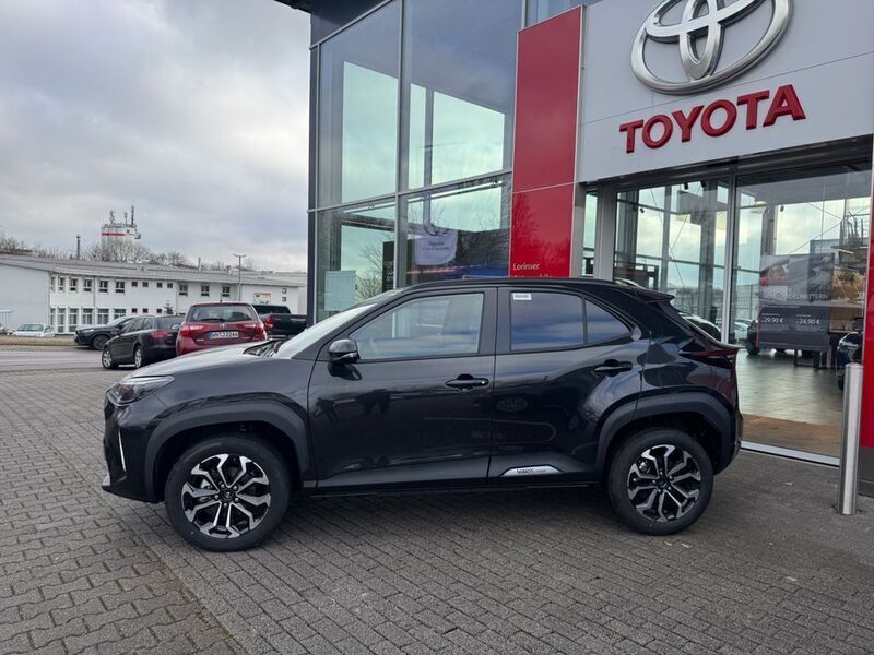 Gebraucht Toyota Yaris Cross 131 PS (96 kW) 2024 Schwarz SUV