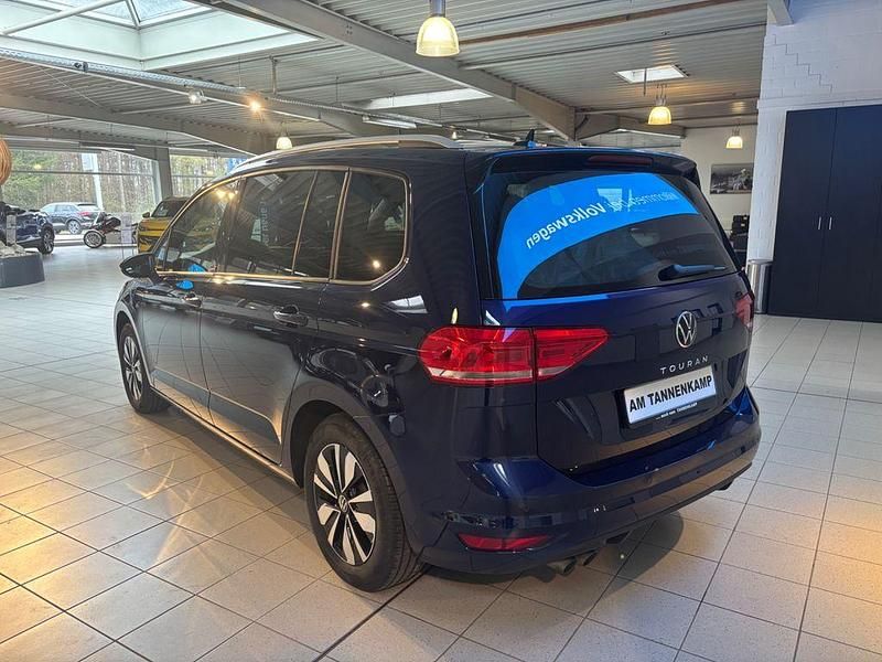 Gebraucht VW Touran Move 150 PS (110 kW) 2023 Blau Van / Kleinbus