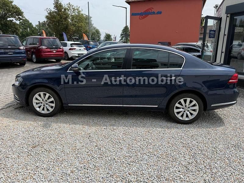 Gebraucht VW Passat Comfortline 122 PS (89 kW) 2014 Blau Limousine