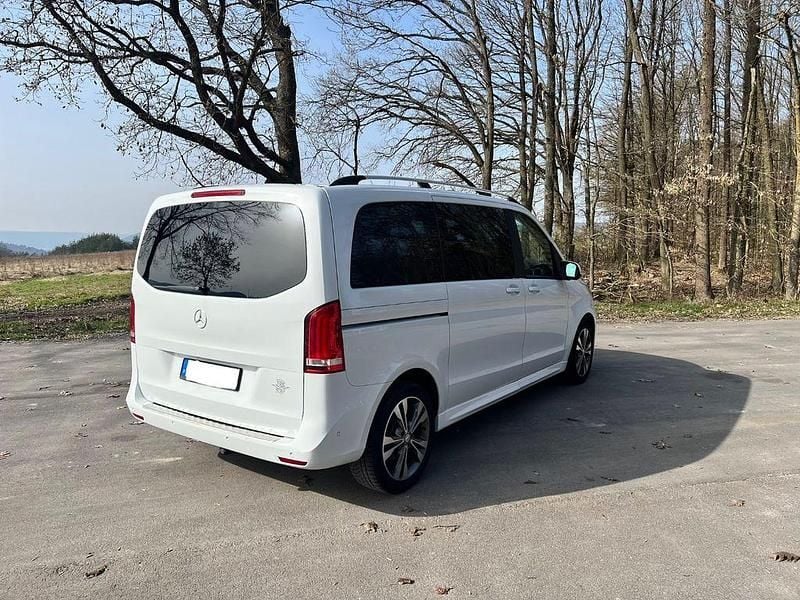 Gebraucht Mercedes V250 190 PS (139 kW) 2016 Weiß Van / Kleinbus