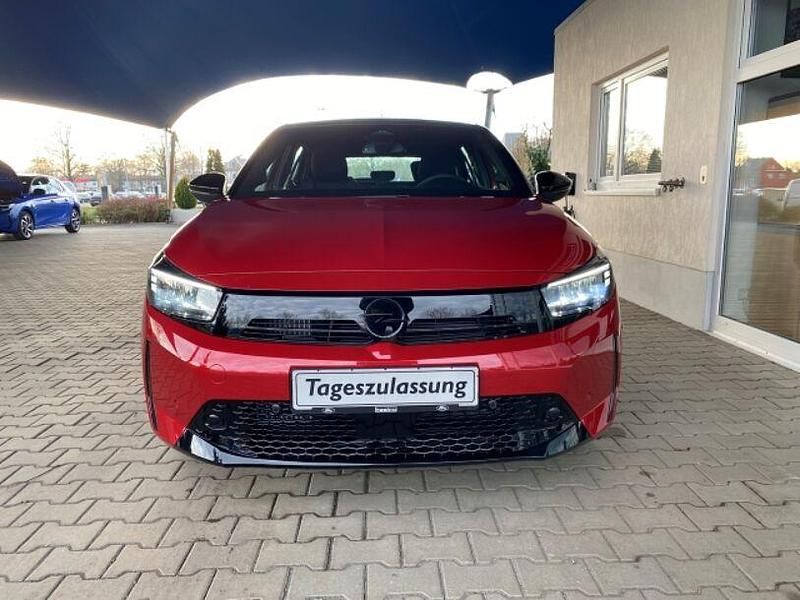 Neu Opel Corsa 101 PS (74 kW) 2025 Rot Limousine