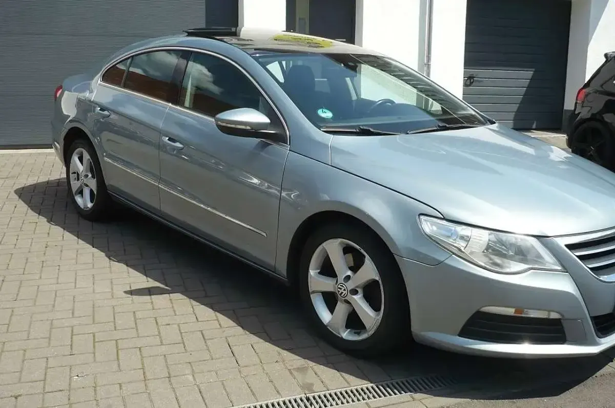 Gebraucht VW Passat 200 PS (147 kW) 2009 Blau Coupé