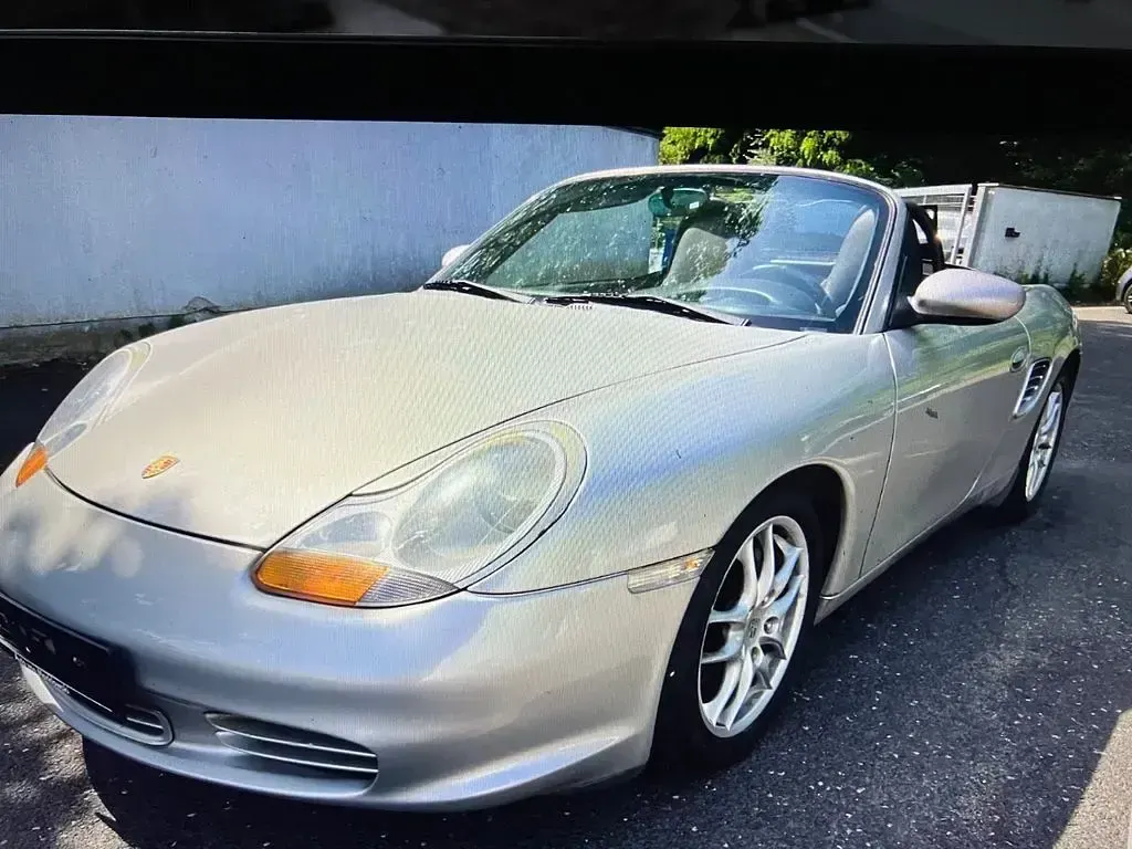 Second-hand Porsche Boxster 228 CP (167 kW) 2004 Argintiu Cabrio