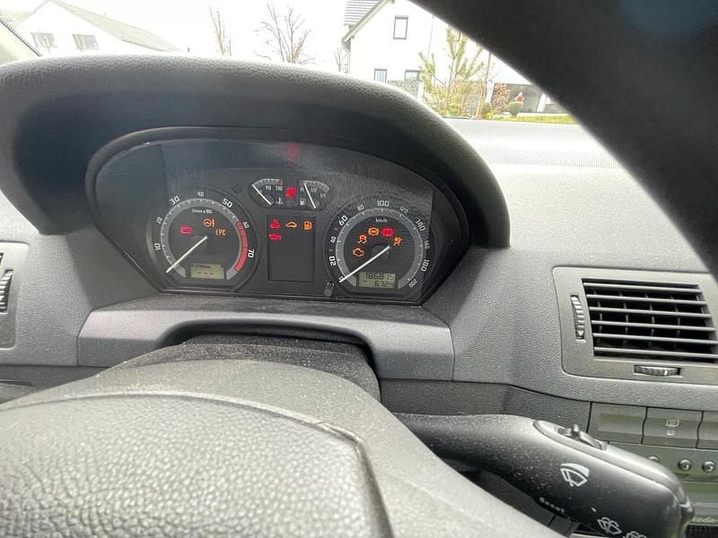 Gebraucht Skoda Fabia 75 PS (55 kW) 2005 Silber Kleinwagen