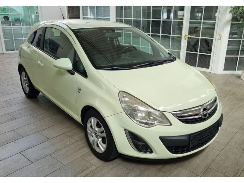 Gebraucht Opel Corsa 87 PS (63 kW) 2011 Guacamole weiss Limousine