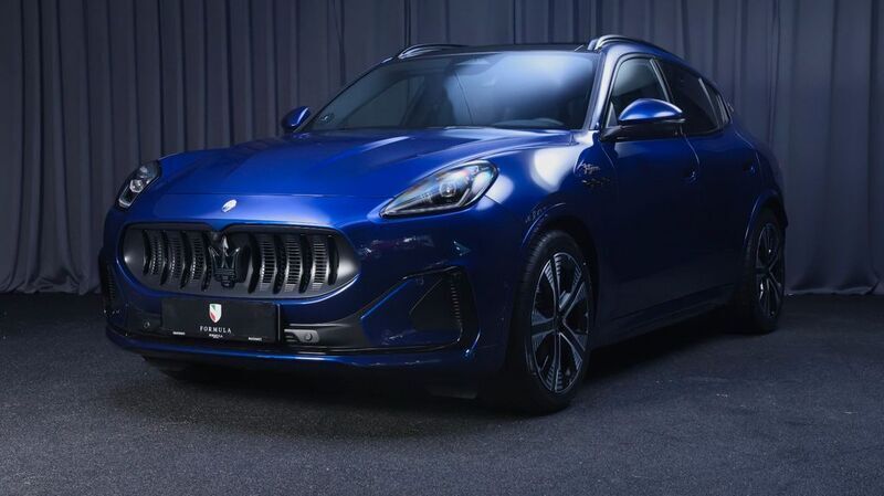 Blau Neu 2025 Maserati Grecale Folgore SUV | 116.620 € (Teuer) - Bild 1/4