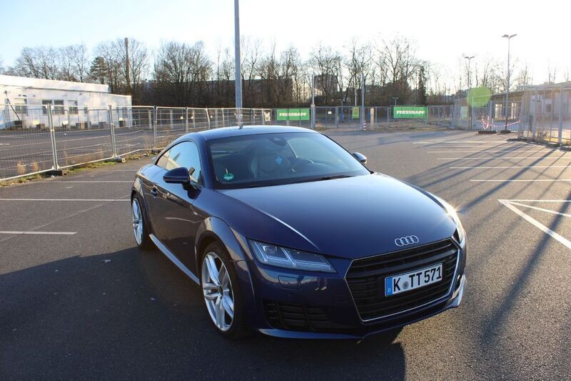 Blau Gebraucht 2017 Audi TT S-Line Coupé | 20.000 € (Fairer Preis) - Bild 1/4