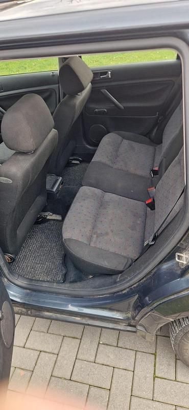 Gebraucht VW Passat 101 PS (74 kW) 1999 Grau Kombi