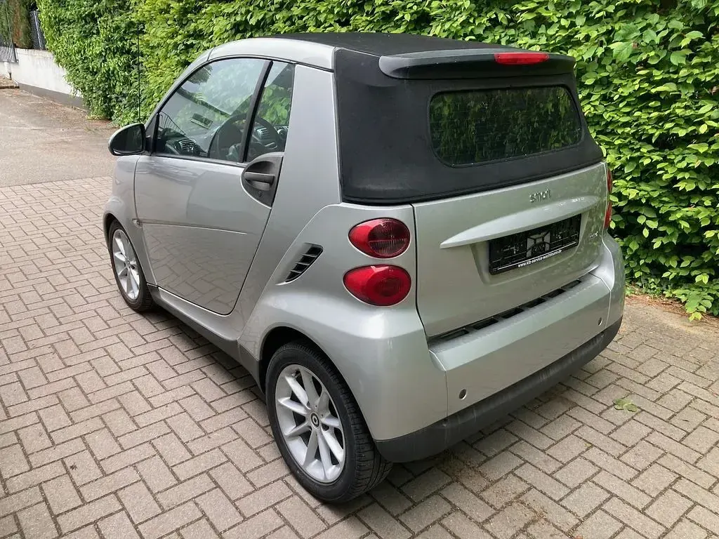 Gebraucht Smart ForTwo Cabrio Passion 71 PS (52 kW) 2010 Silber Cabrio
