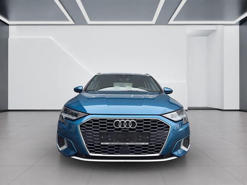Gebraucht Audi A3 110 PS (80 kW) 2022 Blau Limousine