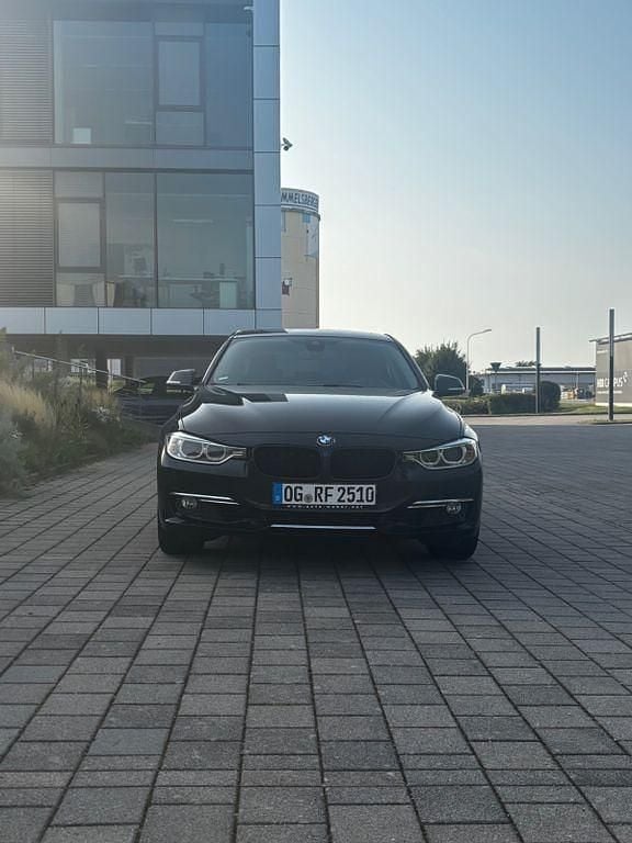 Schwarz Gebraucht 2012 BMW 328 M Performance Limousine | 10.800 € (Superpreis) - Bild 1/4