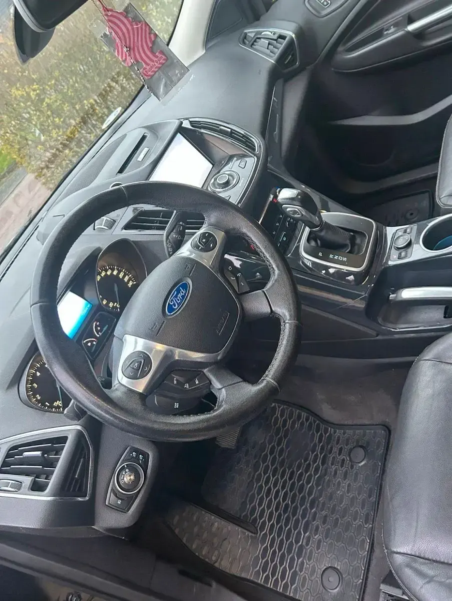 Usata Ford Kuga 182 CV (133 kW) 2013 Nero SUV