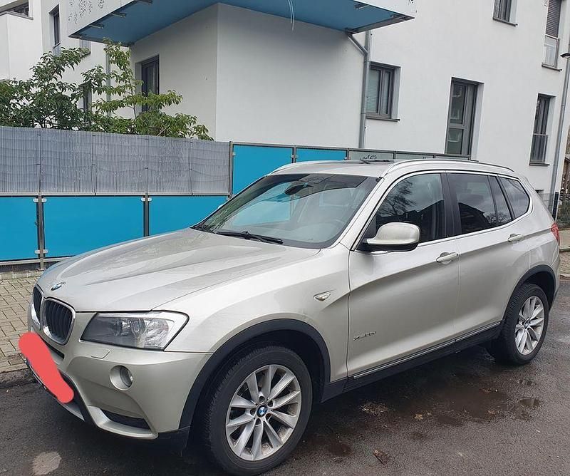 Silber Gebraucht 2012 BMW X3 Sport Line SUV | 8.798 € (Fairer Preis) - Bild 1/4