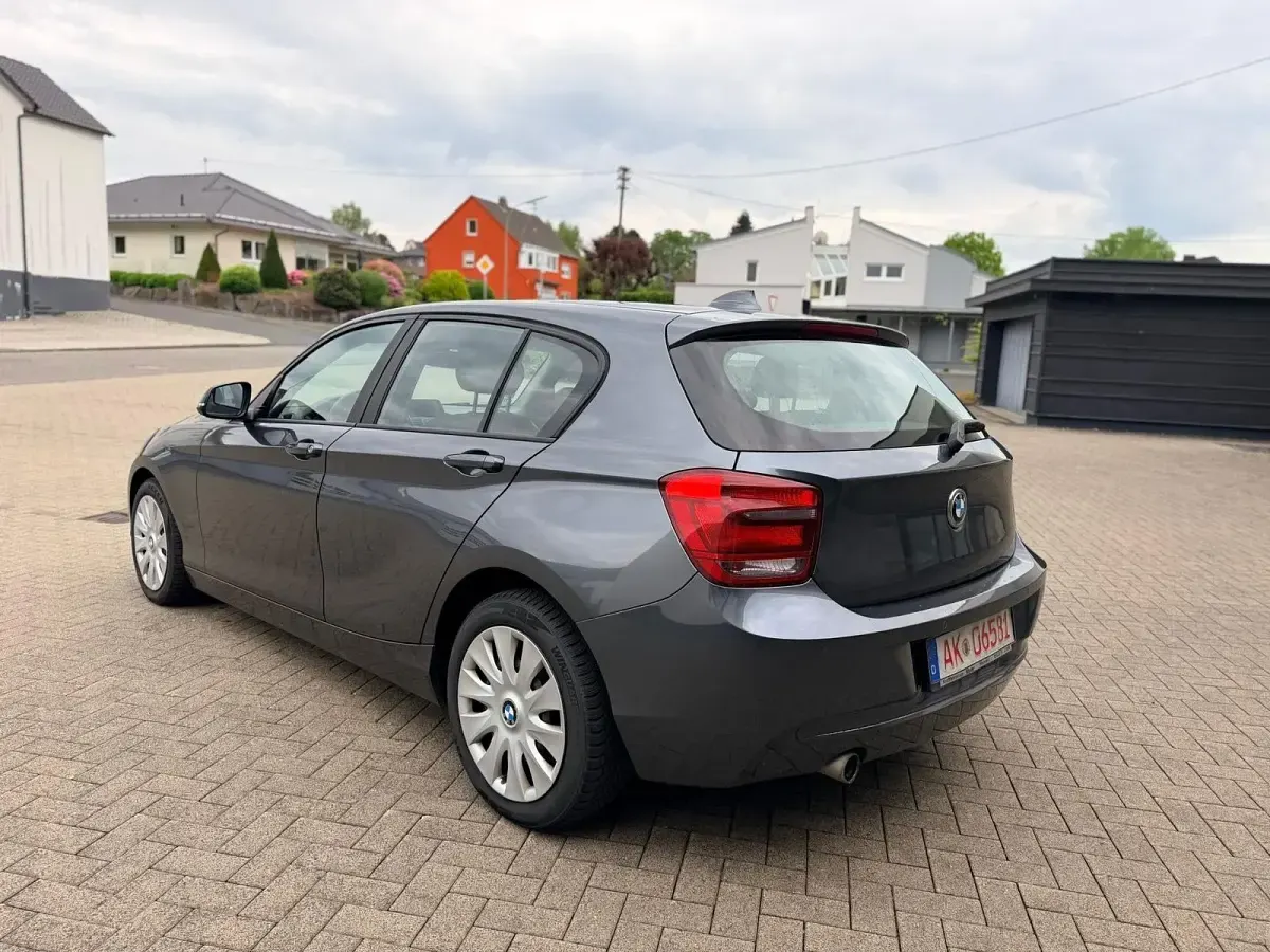 Gebraucht BMW 118 2013 Grau Kleinwagen