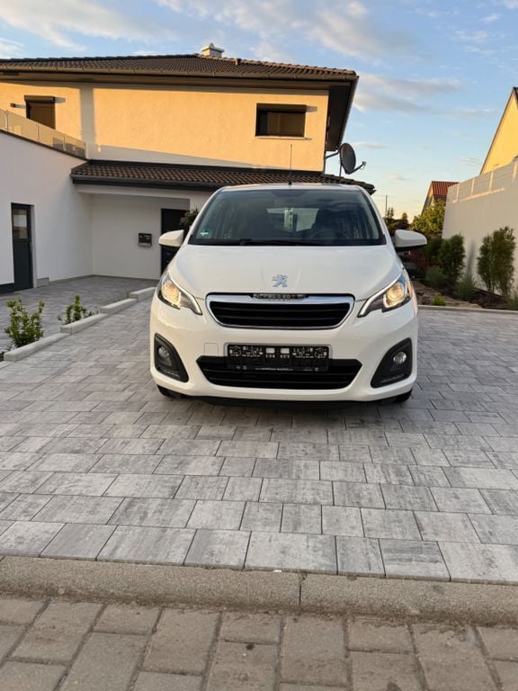 Weiß Gebraucht 2021 Peugeot 108 Active Kleinwagen | 6.950 € (Superpreis) - Bild 1/4