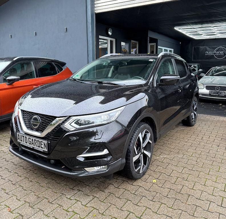 Schwarz Gebraucht 2019 Nissan Qashqai Tekna SUV | 15.900 € (Guter Preis) - Bild 1/4