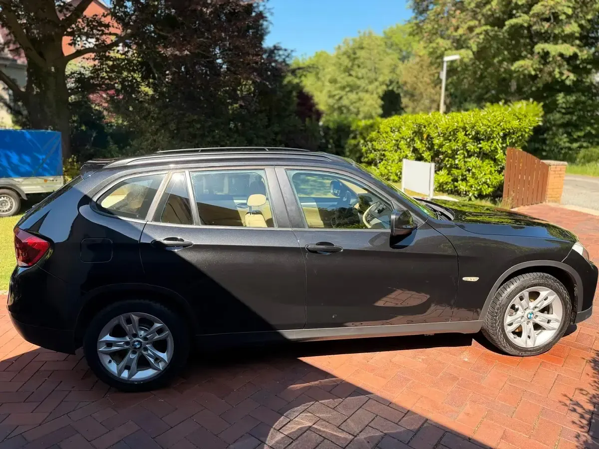 Gebraucht BMW X1 218 PS (160 kW) 2011 Schwarz SUV