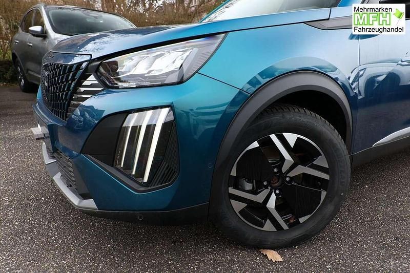 Neu Peugeot 2008 Allure 145 PS (106 kW) 2025 Obsession blau metallic SUV