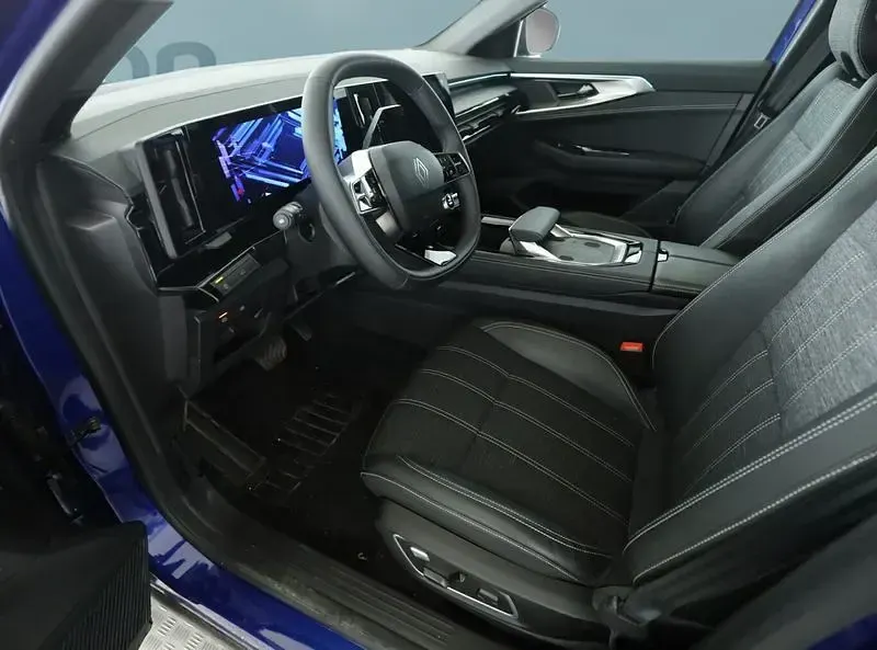 Gebraucht Renault Austral 199 PS (146 kW) 2025 Blau SUV