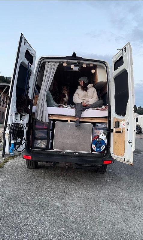 Weiß Gebraucht 2011 Mercedes Sprinter Van | 25.000 € - Bild 1/4