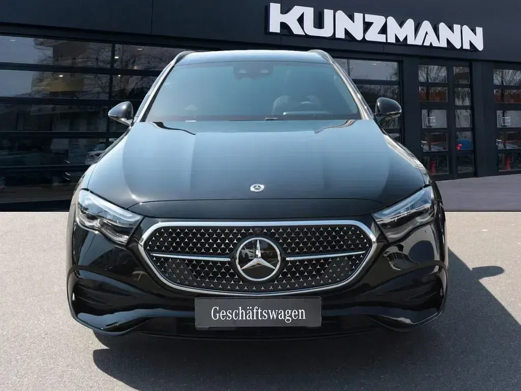 Gebraucht Mercedes E220 AMG 197 PS (144 kW) 2026 Unilack schwarz uni Kombi