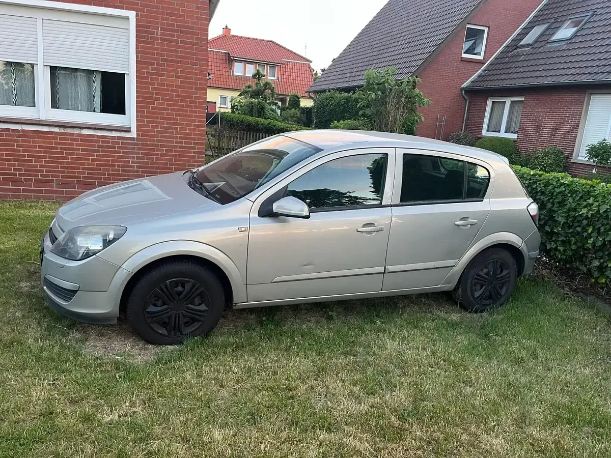 Gebraucht Opel Astra 105 PS (77 kW) 2005 Grau Kleinwagen