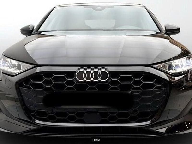 Gebraucht Audi A3 Ambiente 150 PS (110 kW) 2025 Brillantschwarz Kombi