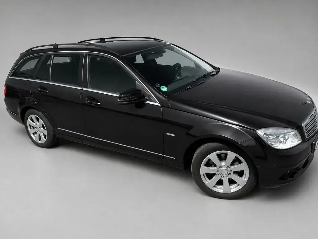 Gebraucht Mercedes 220 170 PS (125 kW) 2009 Schwarz Limousine