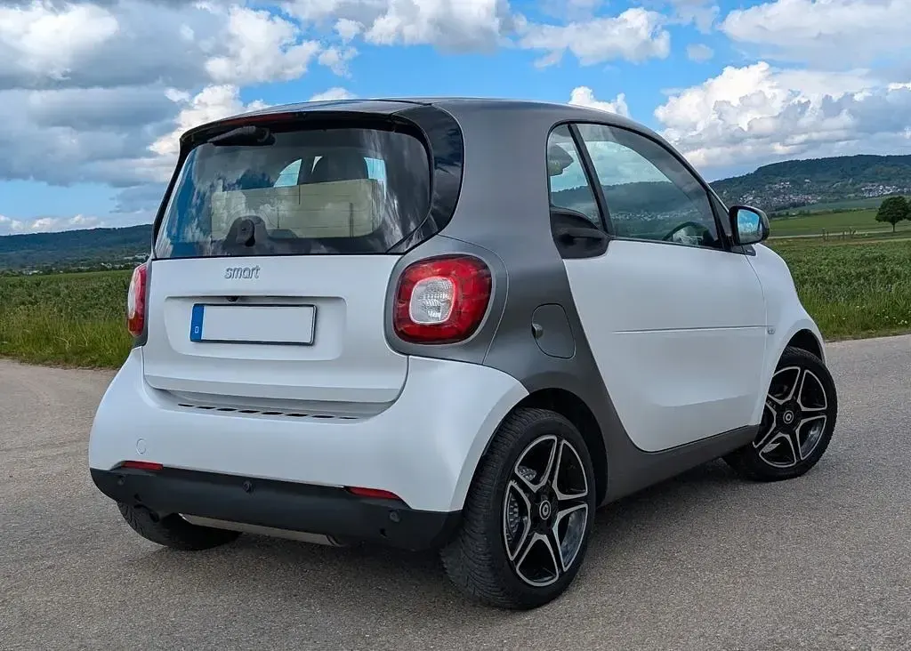 Gebraucht Smart ForTwo Coupé 90 PS (66 kW) 2016 Weiß Coupé
