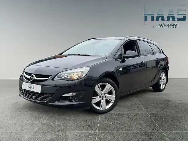 Używany Opel Astra Edition 310 KM (228 kW) 2016 Czarny Kombi
