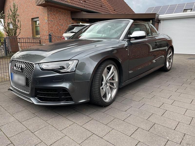 Usado Audi RS5 450 HP (330 kW) 2013 Cinzento Cabrios