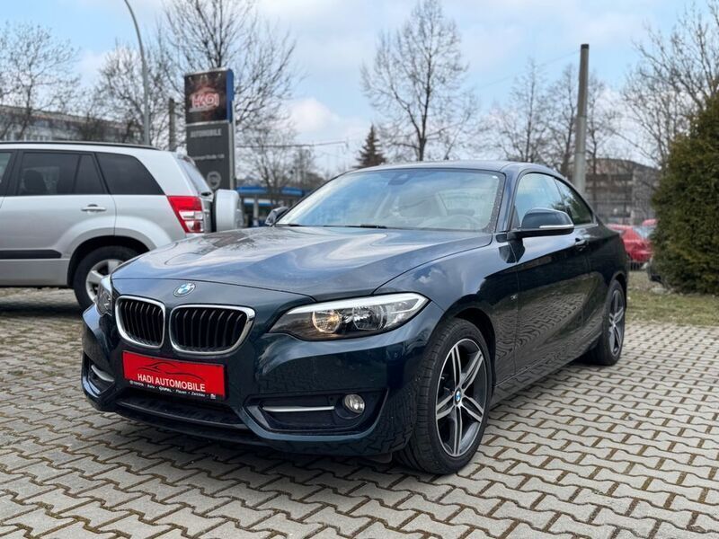 Blau Gebraucht 2015 BMW 220 Comfort Edition Coupé | 12.990 € (Guter Preis) - Bild 1/4
