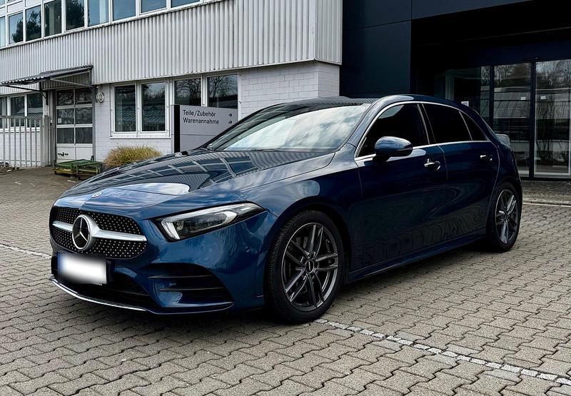 Gebraucht Mercedes A220 190 PS (139 kW) 2019 Blau Limousine