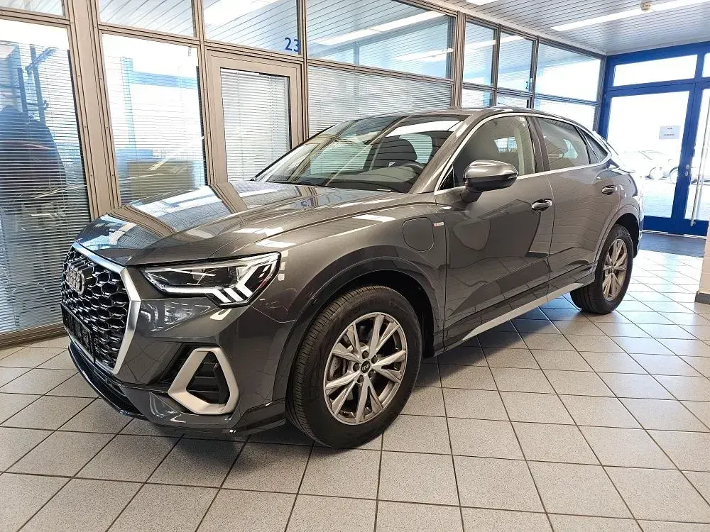 Gebraucht Audi Q3 Sportback Comfort 245 PS (180 kW) 2022 Daytonagrauperleff (metallic) SUV