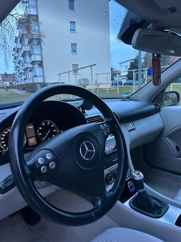 Gebraucht Mercedes C180 2005 Blau Coupé