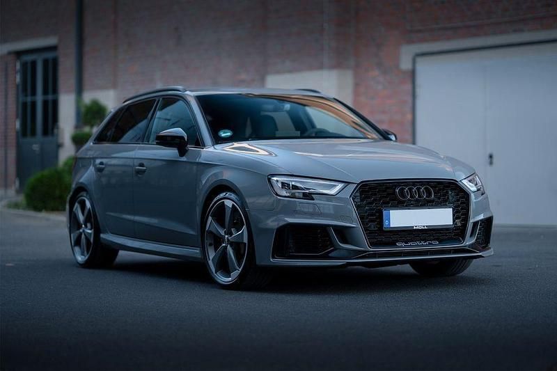 Gebraucht Audi RS3 Ambiente 400 PS (294 kW) 2019 Grau Limousine