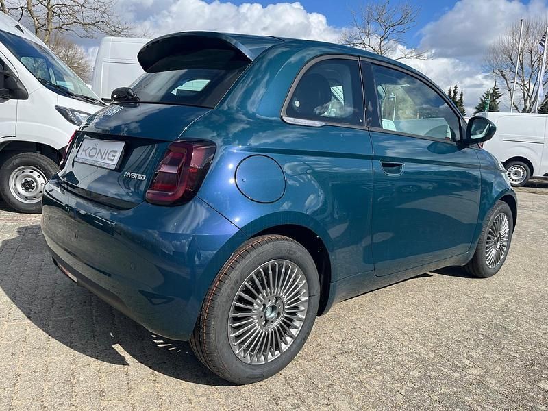Neu Fiat 500 65 PS (47 kW) 2026 Grün Kleinwagen