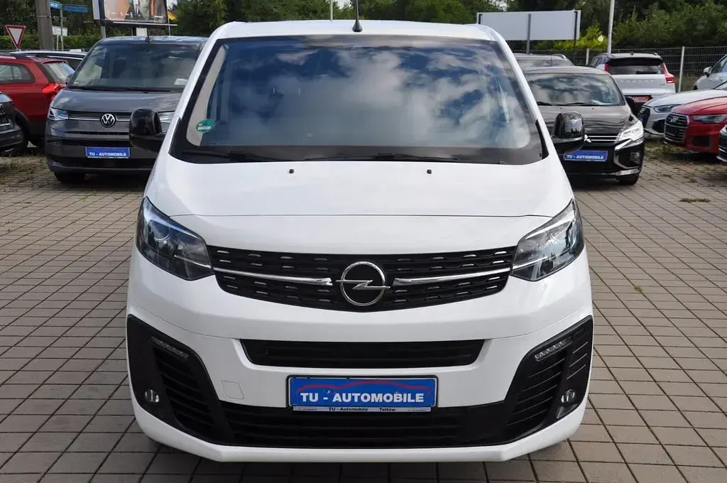 Gebraucht Opel Zafira Life Elegance 177 PS (130 kW) 2022 Weiß Van / Kleinbus