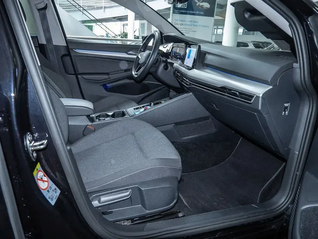 Gebraucht VW Golf VIII Move 150 PS (110 kW) 2024 Schwarz Limousine